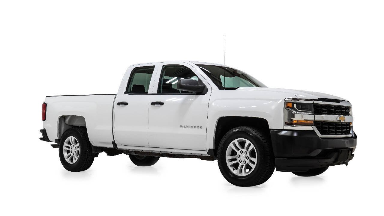 Used 2018 Chevrolet Silverado 1500 W/T RWD image 1