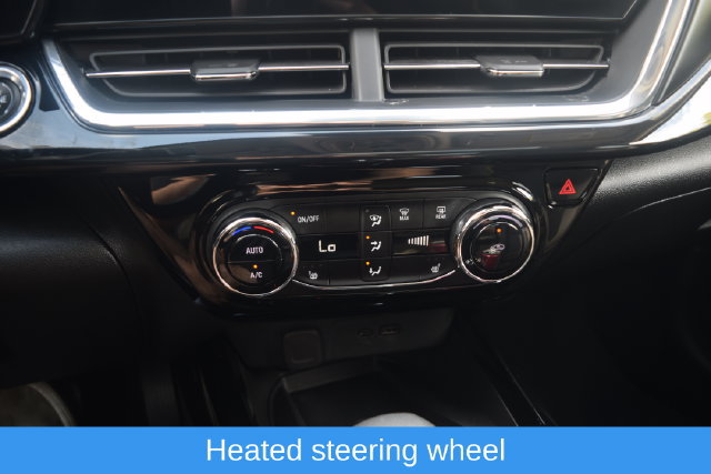 Used 2024 Chevrolet Trax ACTIV w/ Sunroof Package FWD image 11