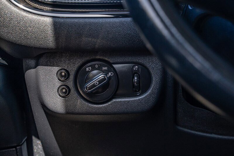 Used 2019 MINI Cooper Clubman FWD image 23