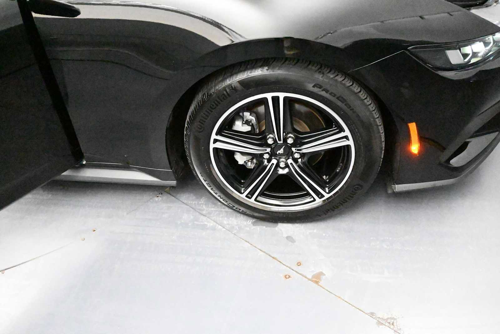 Used 2025 Ford Mustang Premium RWD image 10