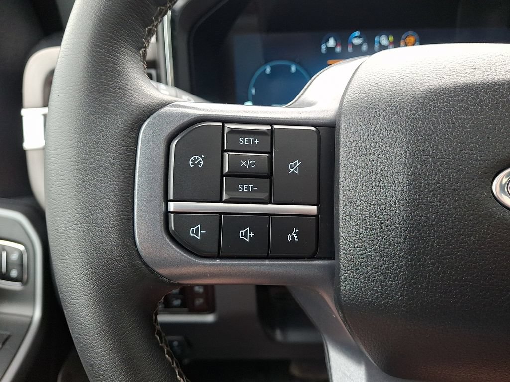 Used 2026 Ford F250 Lariat w/ Black Appearance Package AWD/4WD image 23