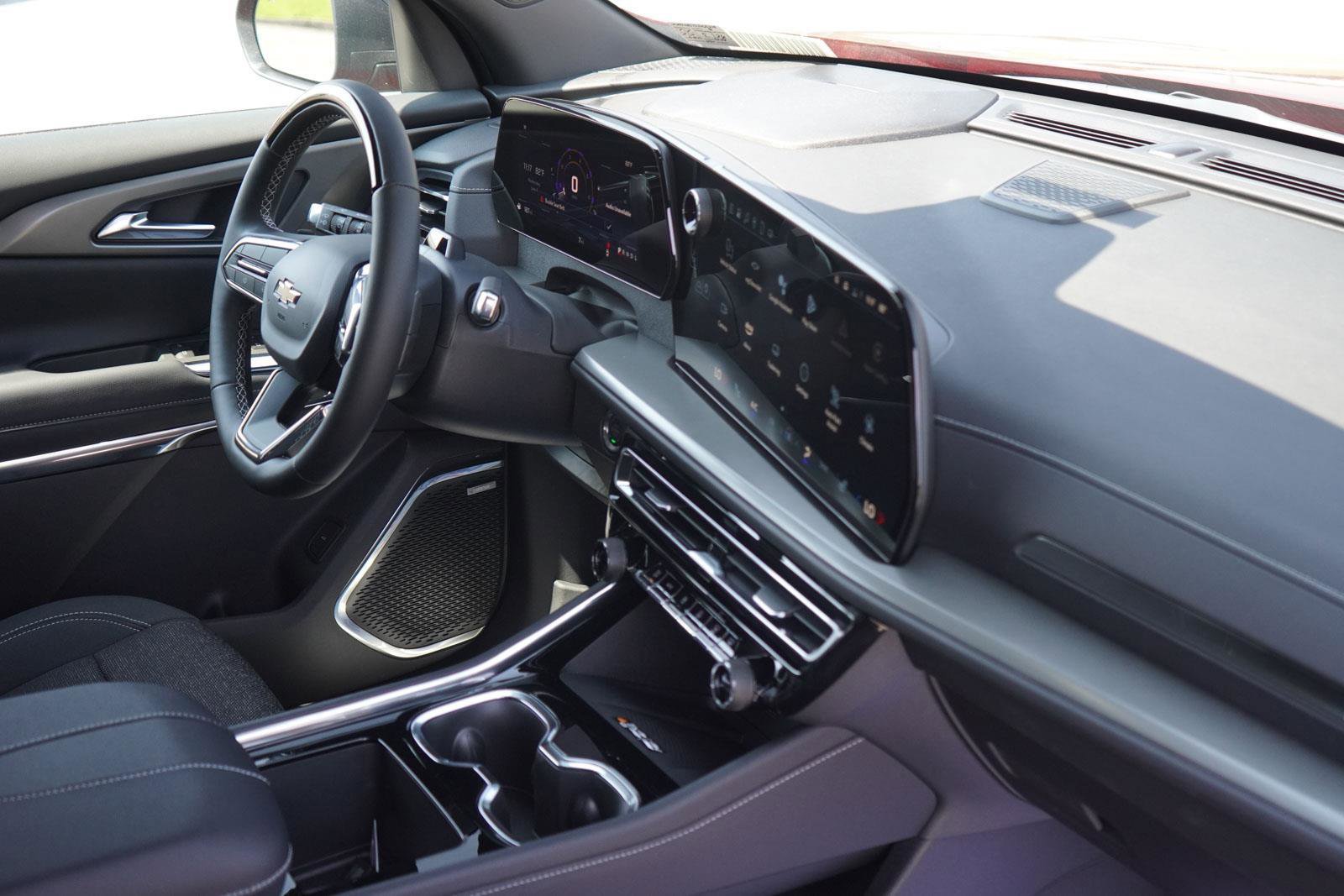 New 2025 Chevrolet Traverse LT w/ Enhanced Driving Package image 32