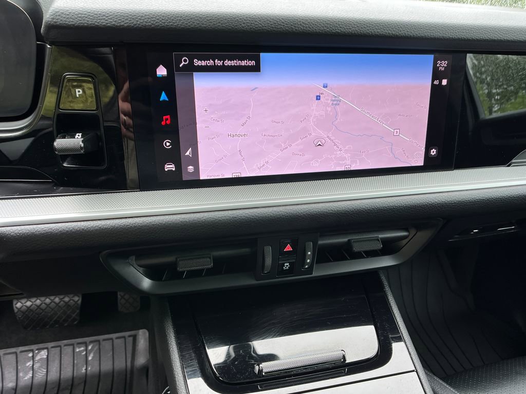 Used 2024 Porsche Cayenne AWD/4WD image 16