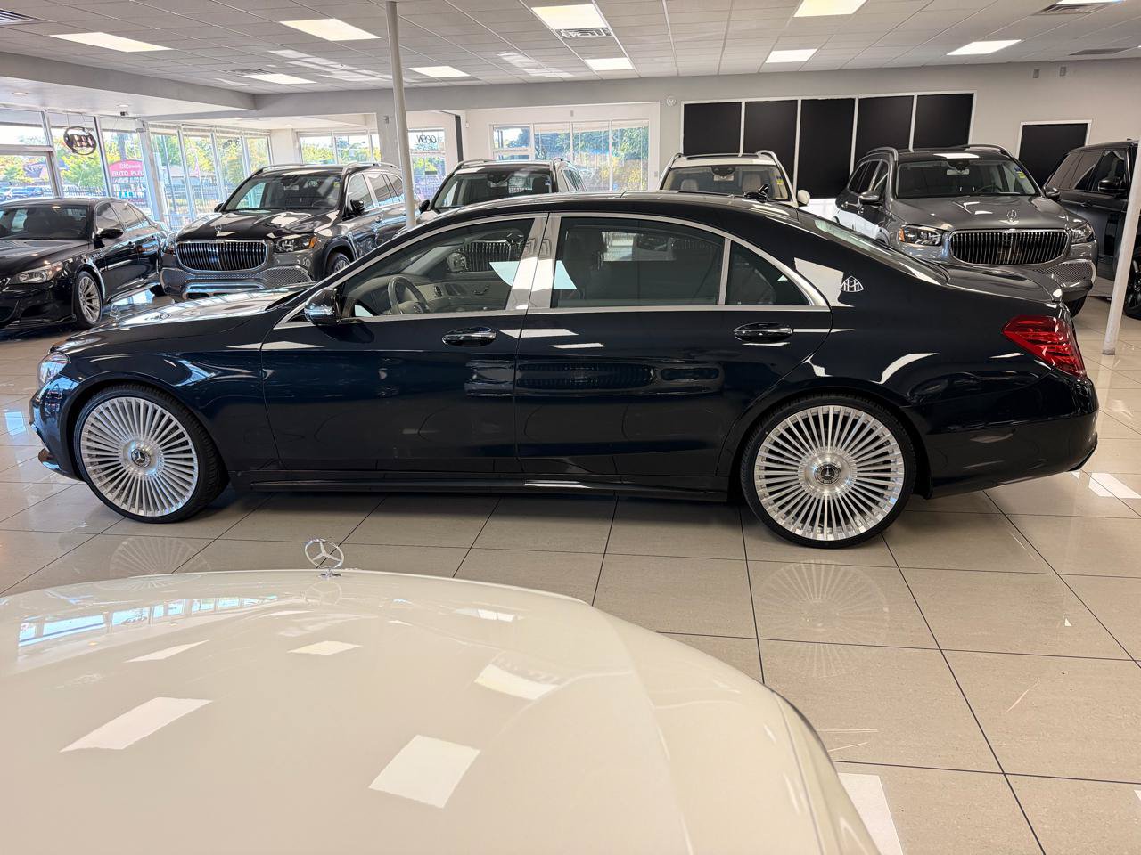 Used 2016 Mercedes-Benz S 550 4MATIC Sedan image 5