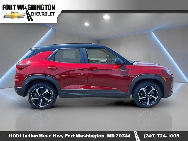 Used 2022 Chevrolet TrailBlazer RS w/ Sun and Liftgate Package AWD/4WD image 2
