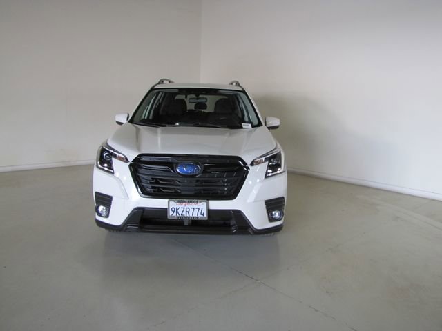 Used 2024 Subaru Forester Premium image 2