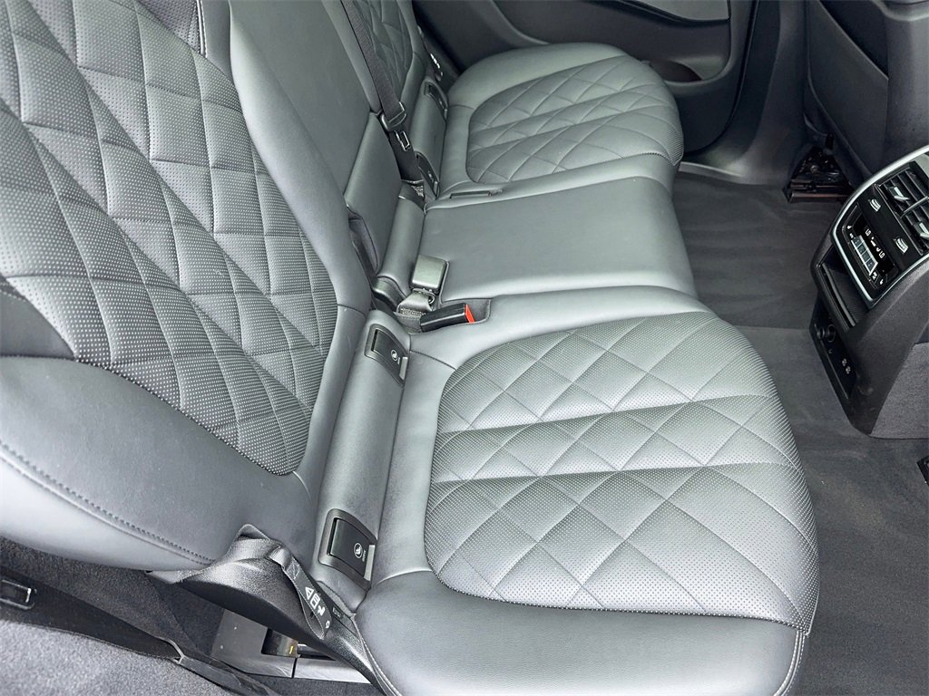 Used 2024 BMW X7 xDrive40i image 51