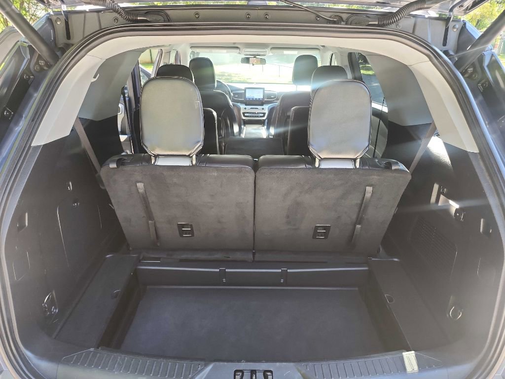 Used 2021 Ford Explorer XLT w/ Equipment Group 202A image 32