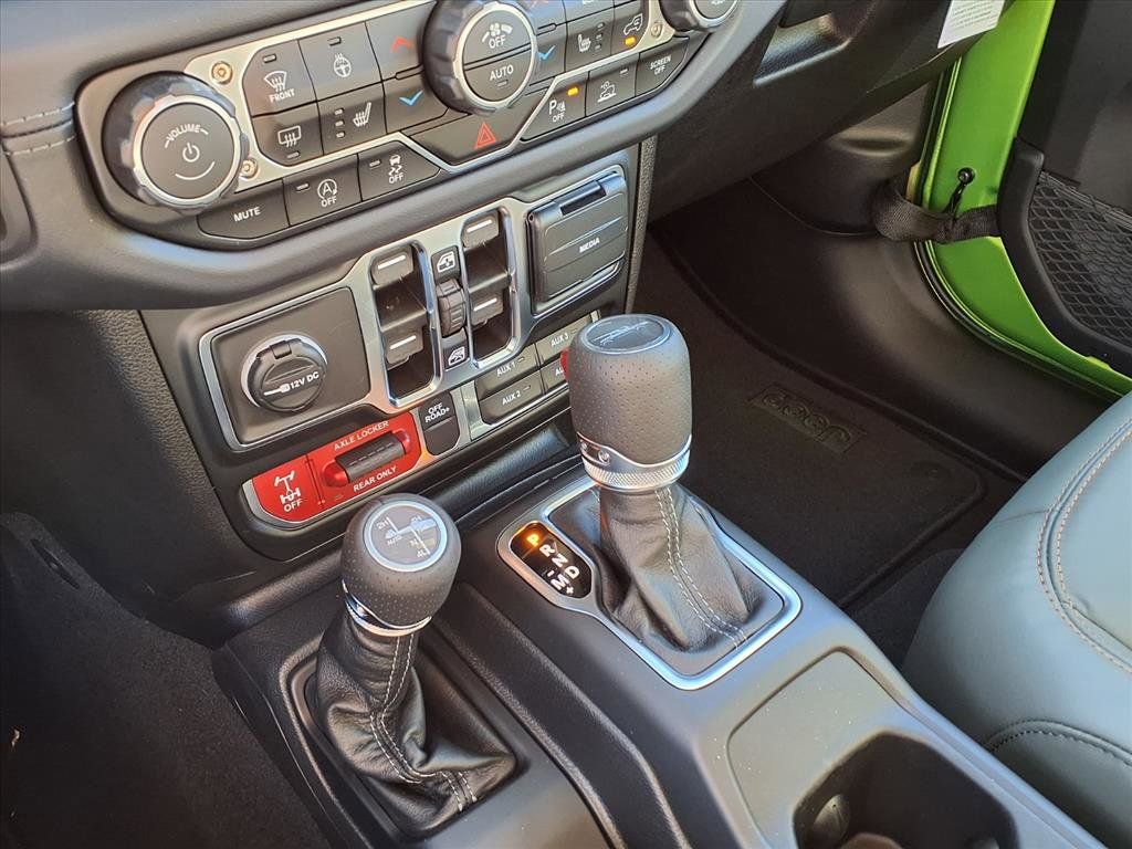 New 2026 Jeep Gladiator Mojave image 16