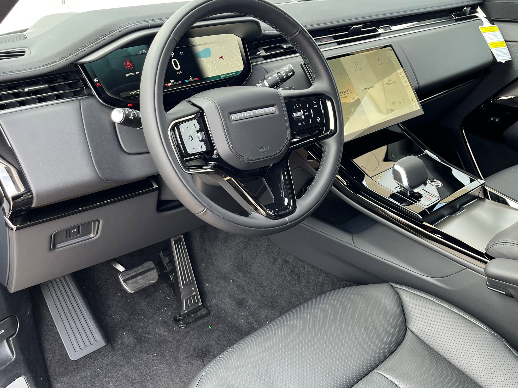 New 2026 Land Rover Range Rover Sport Dynamic SE AWD/4WD image 3
