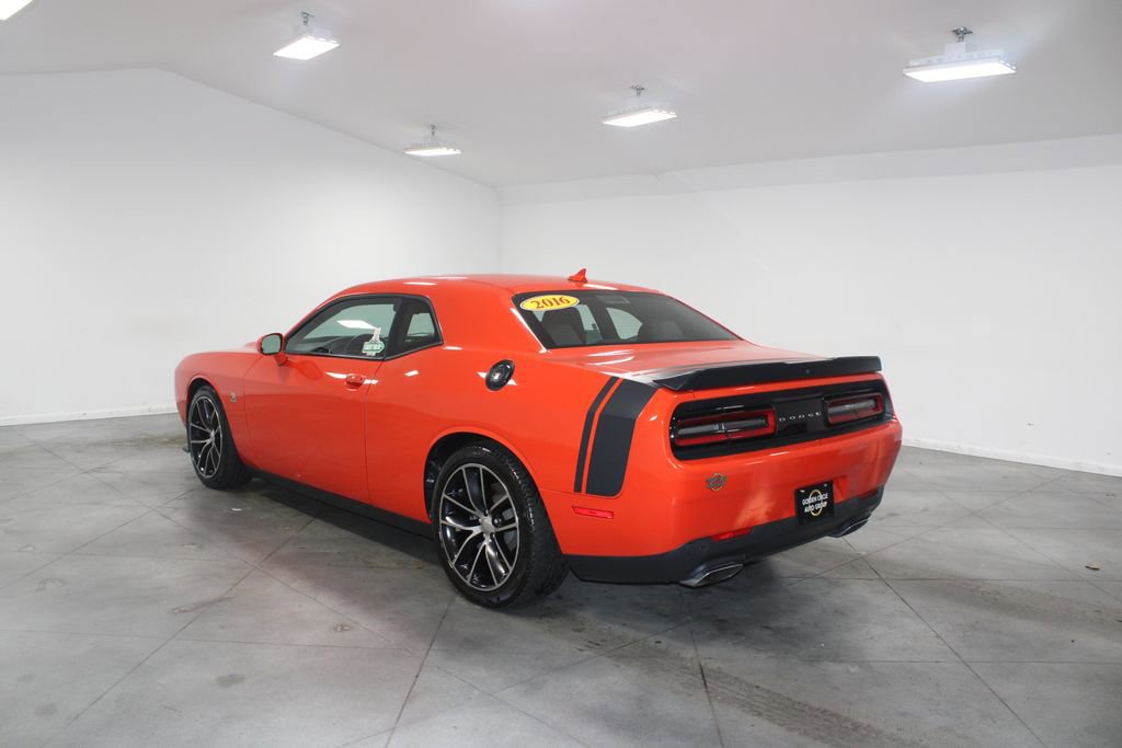 Used 2016 Dodge Challenger R/T Scat Pack w/ Leather Interior Group image 7