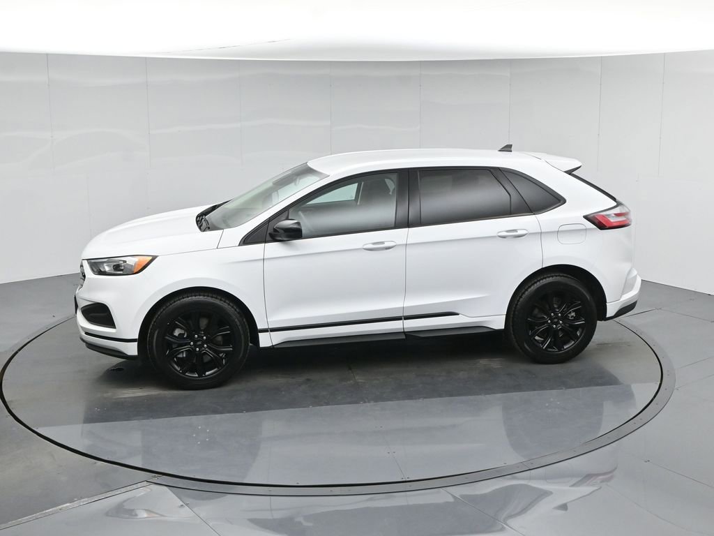 Used 2024 Ford Edge SE w/ Black Appearance Package image 47