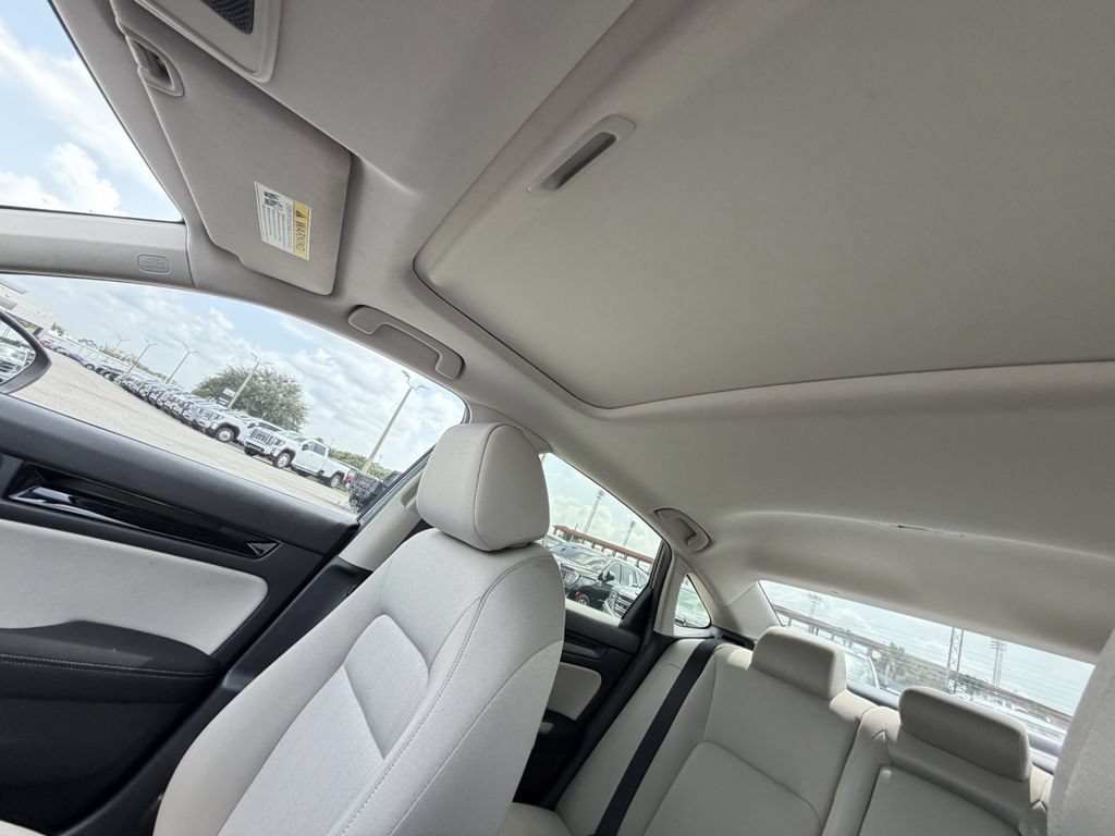 Used 2022 Honda Civic EX image 32