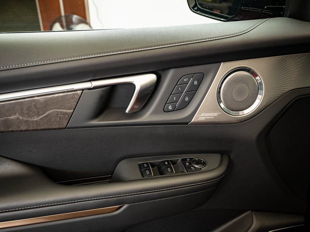 Used 2025 Buick Enclave Avenir w/ Super Cruise Package image 27