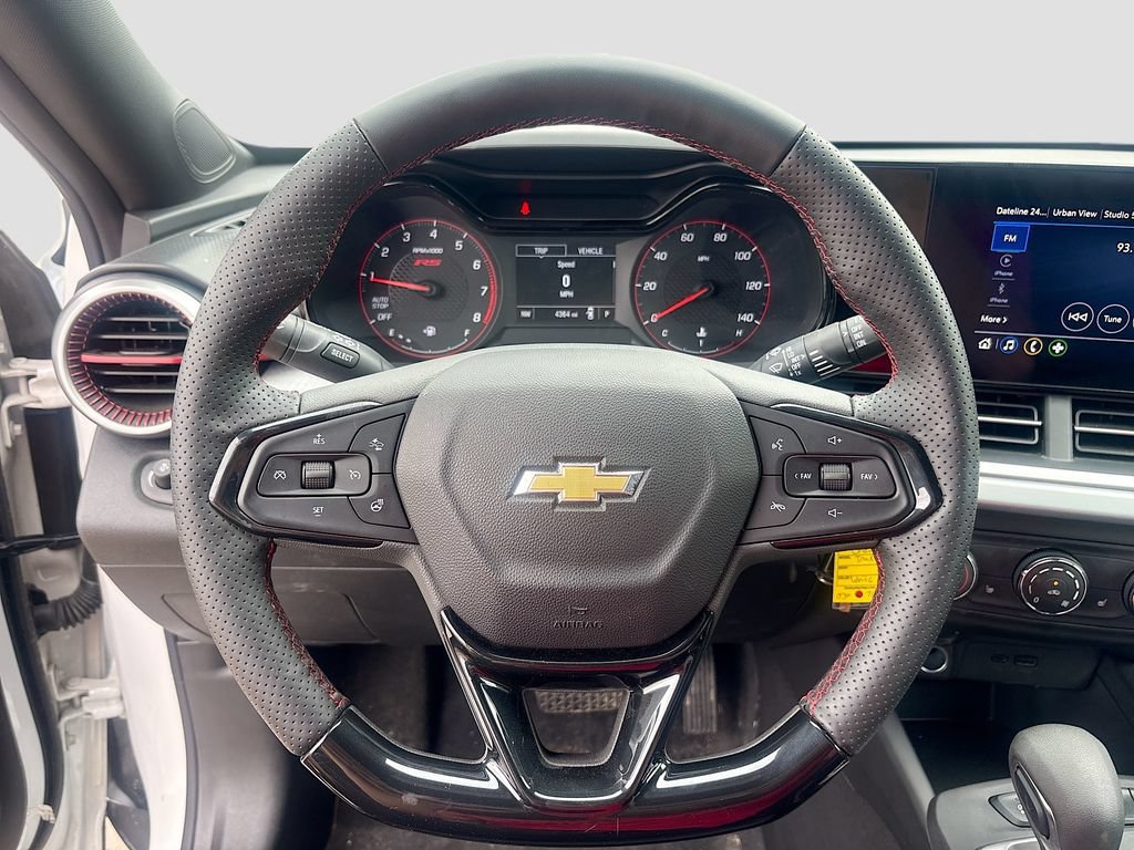 Used 2026 Chevrolet Trax RS FWD image 11