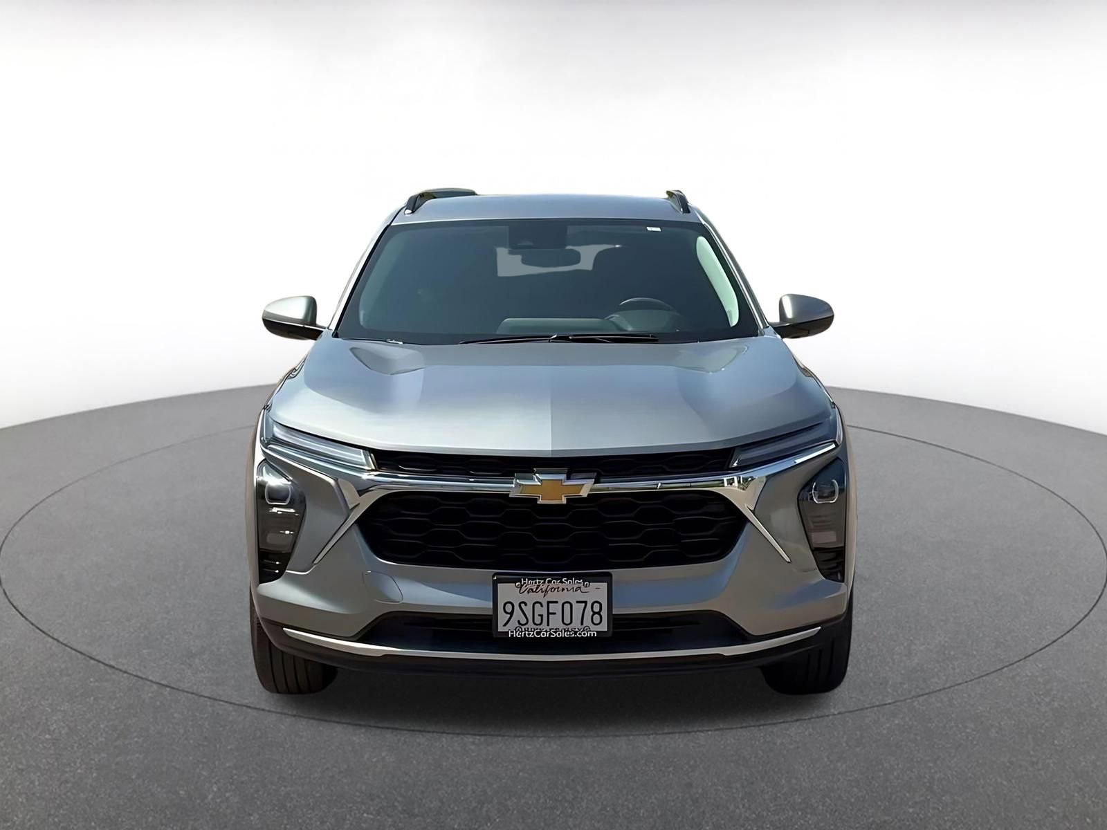 Used 2025 Chevrolet Trax LT image 4