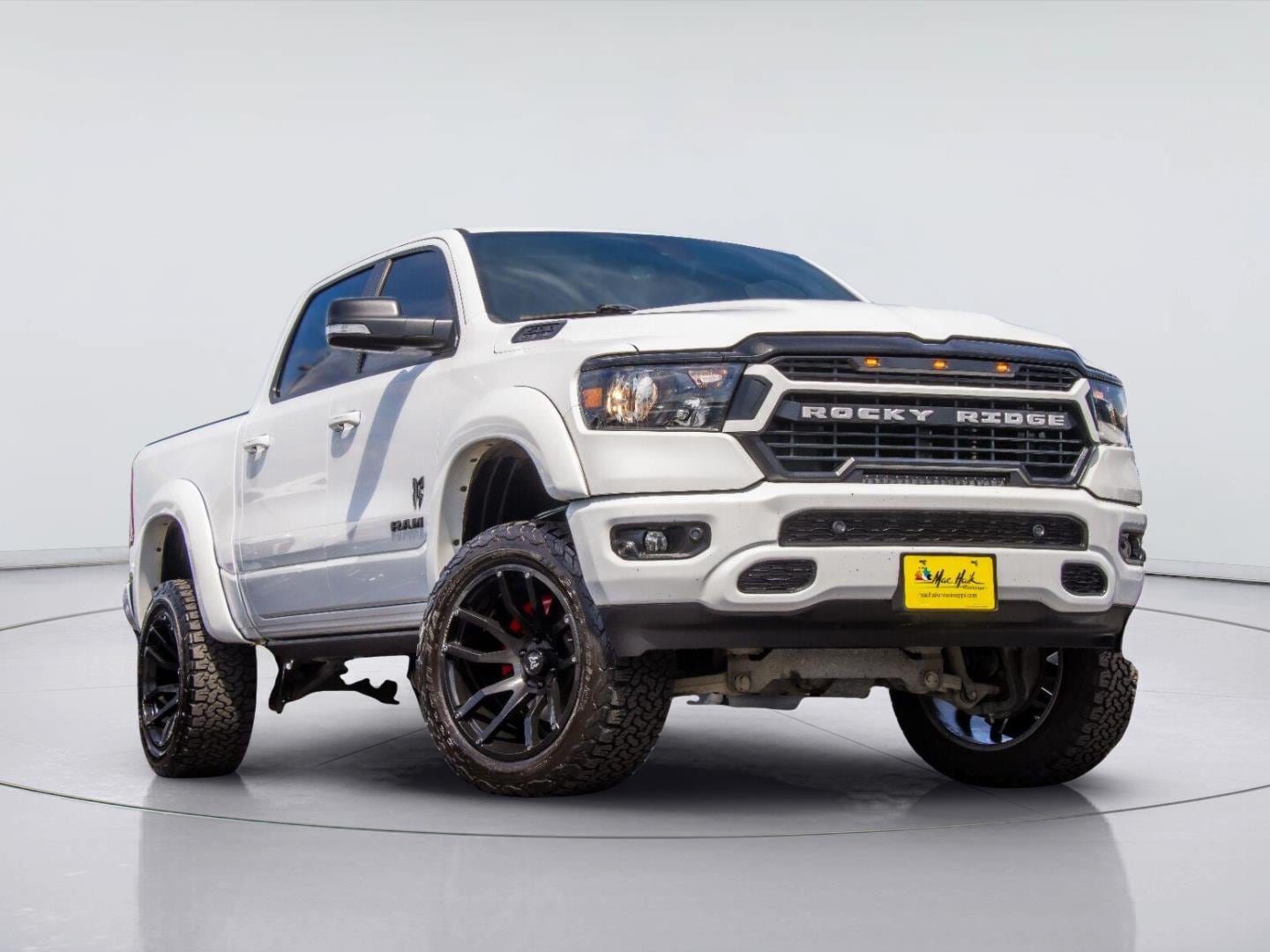 Used 2022 RAM 1500 Big Horn AWD/4WD image 2