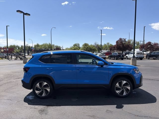 New 2026 Volkswagen Taos SE AWD/4WD image 4