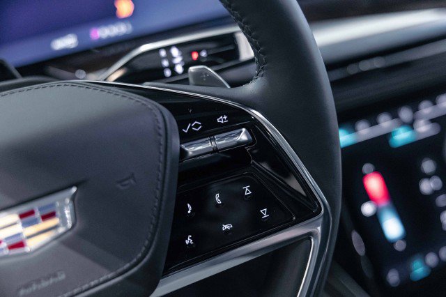 Used 2025 Cadillac Escalade Sport Platinum w/ LPO, ONYX Package image 20