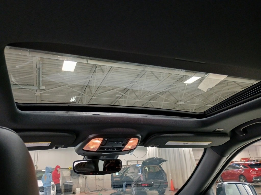 Used 2025 Dodge Durango GT image 42