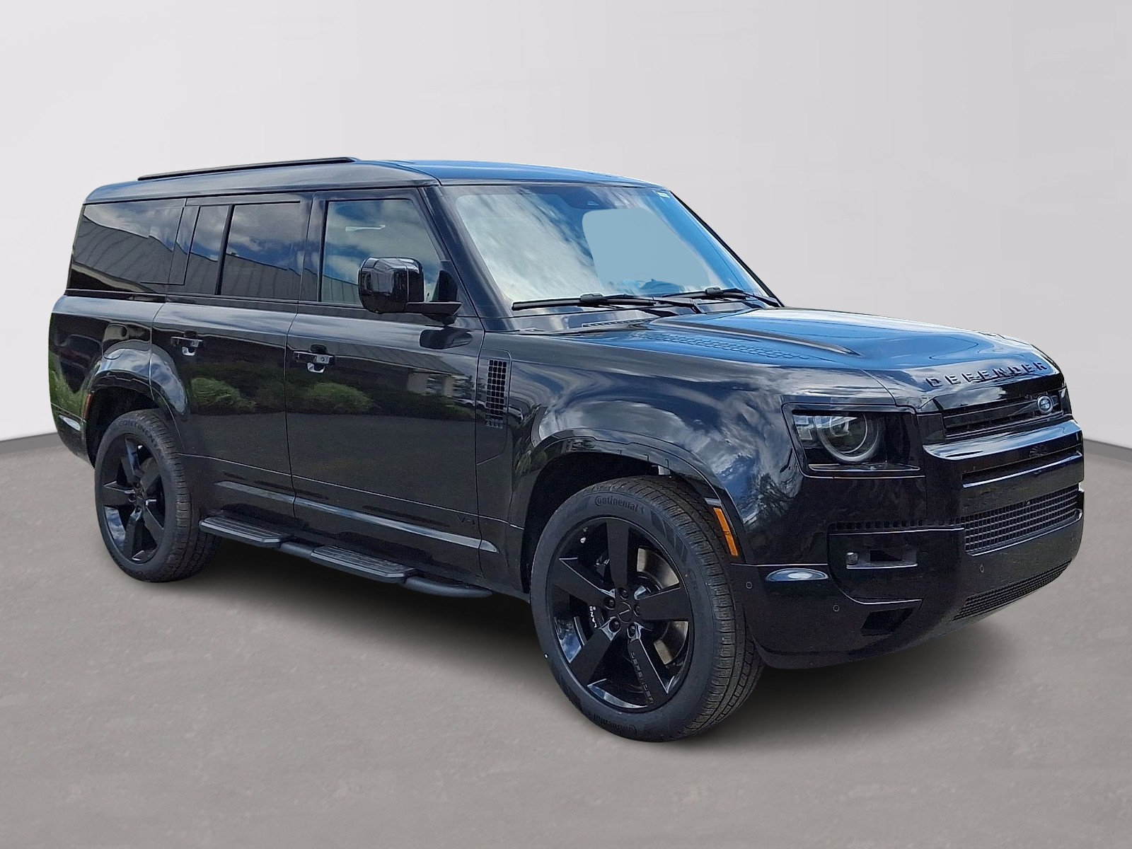 New 2026 Land Rover Defender 130 V8 AWD/4WD image 2
