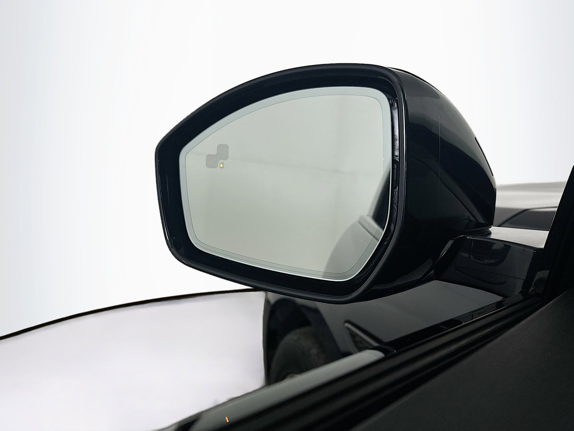 Used 2025 Jaguar F-PACE R-Dynamic S image 16