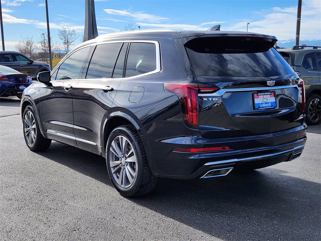 Used 2022 Cadillac XT6 Premium Luxury w/ Technology Package image 3