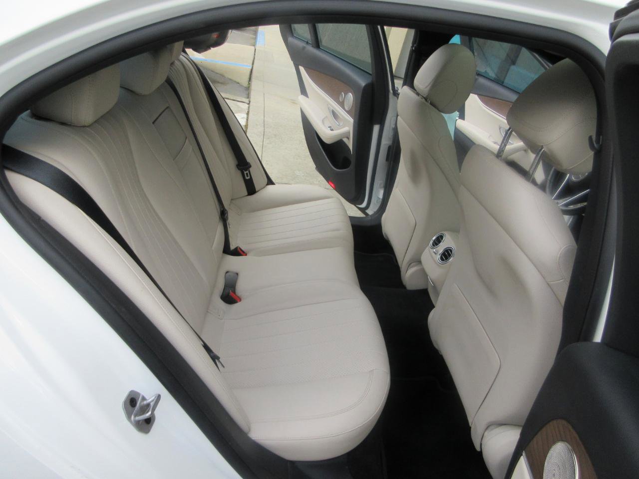 Used 2021 Mercedes-Benz E 350 Sedan image 31