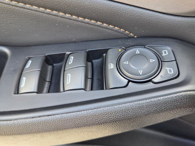 Used 2018 Chevrolet Traverse LT FWD image 27