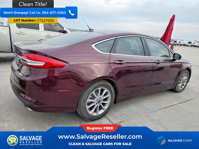 Used 2017 Ford Fusion SE w/ Fusion SE Technology Package image 3