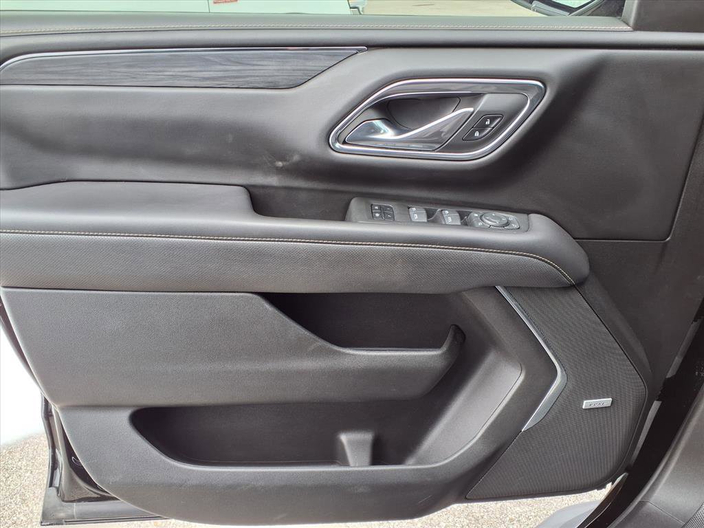 Used 2021 GMC Yukon SLT w/ SLT Premium Package image 22