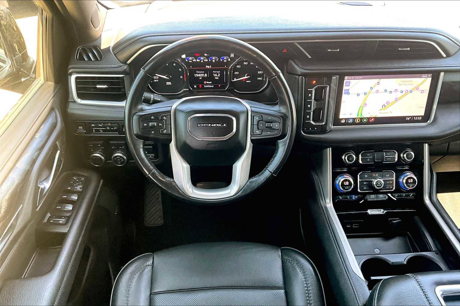 Used 2021 GMC Yukon Denali w/ Denali Premium Package image 6