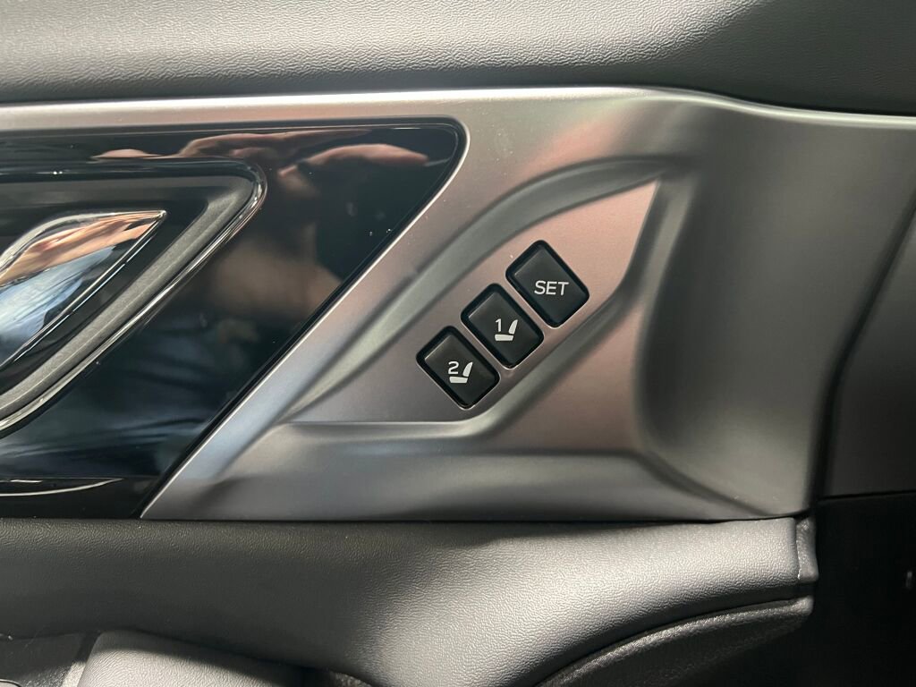 Used 2023 Subaru Outback Limited image 16