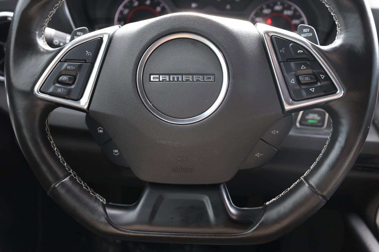 Used 2022 Chevrolet Camaro LT w/ Technology Package image 16