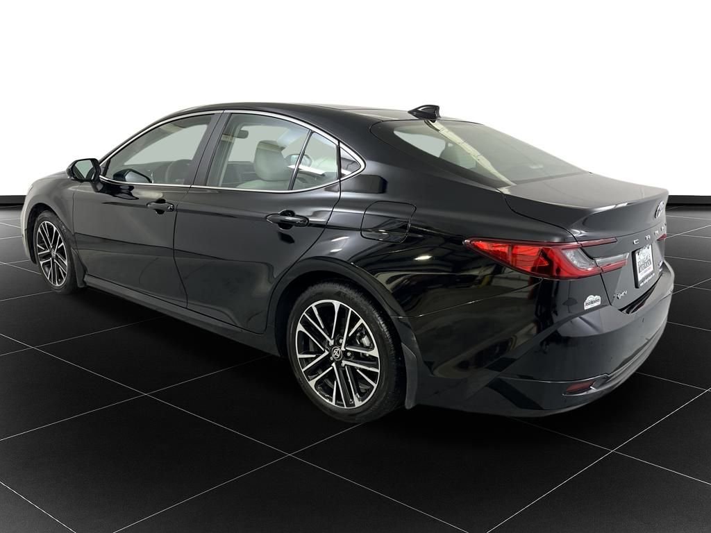 Used 2026 Toyota Camry XLE w/ Premium Plus Package image 3