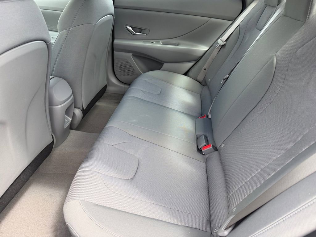 New 2026 Hyundai Elantra SE FWD image 12