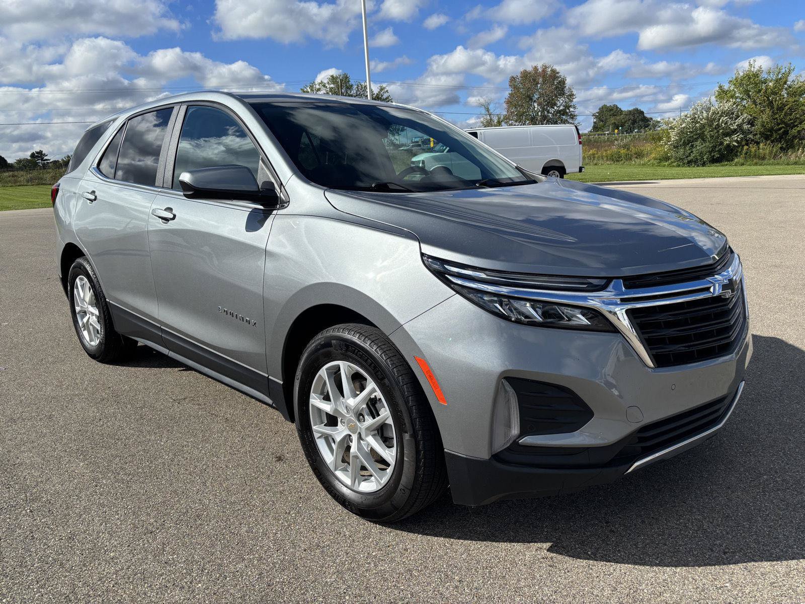 Used 2024 Chevrolet Equinox LT w/ LPO, Floor Liner Package FWD image 9