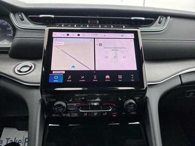 Used 2025 Jeep Grand Cherokee L Limited w/ Black Appearance Package image 16