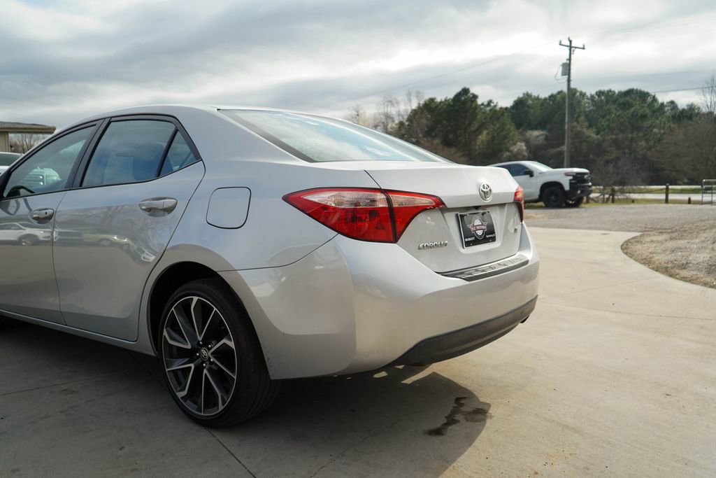 Used 2018 Toyota Corolla LE w/ Carpet Mat Package (TMS) image 15