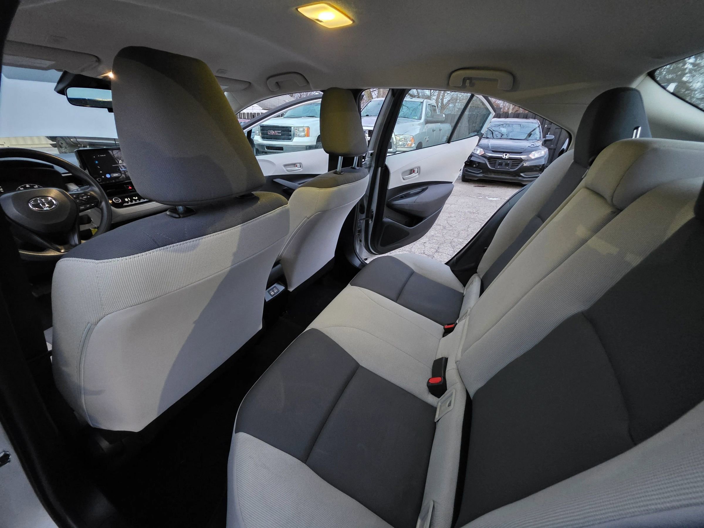 Used 2023 Toyota Corolla LE image 17
