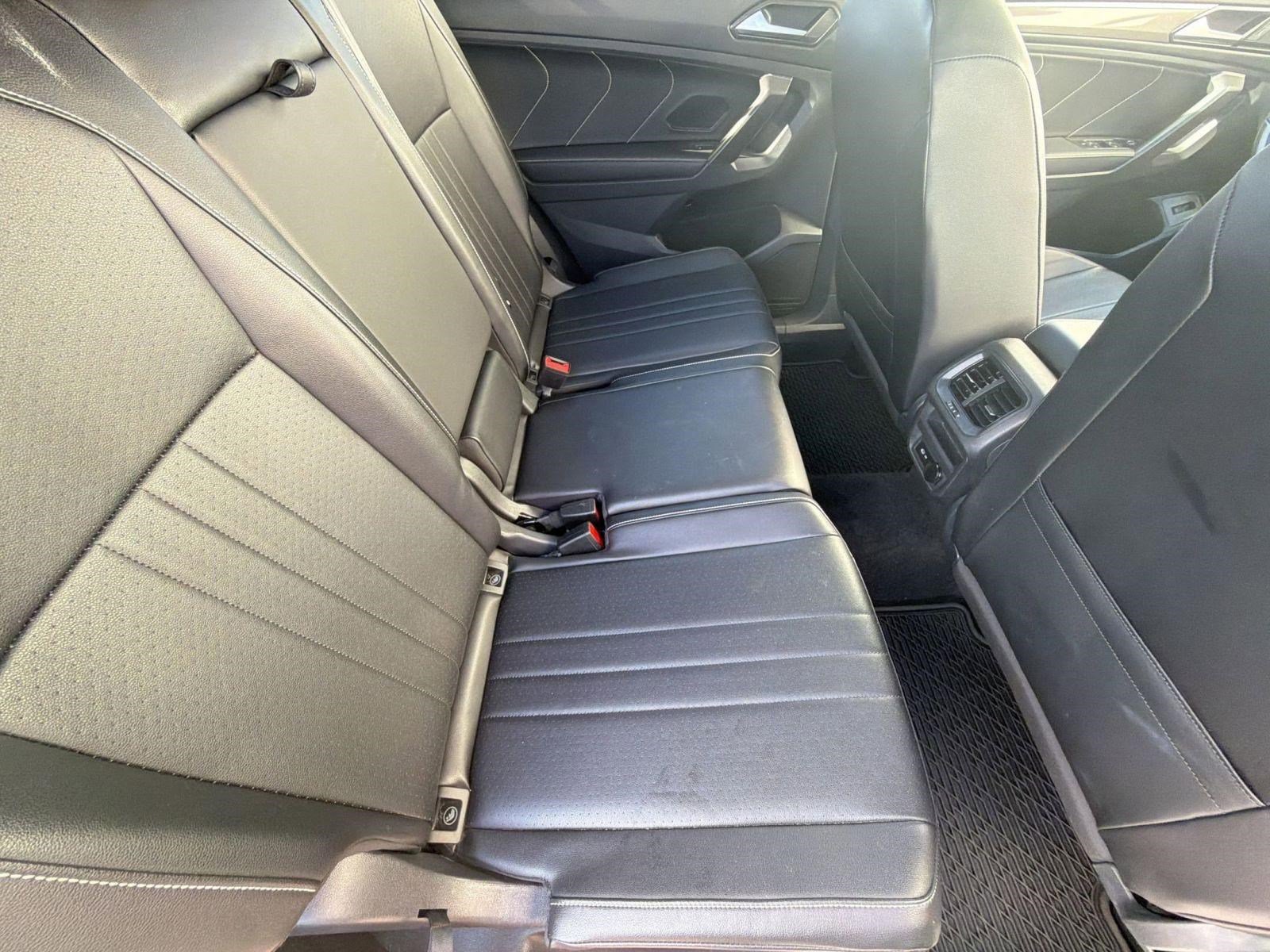 Used 2022 Volkswagen Tiguan SE R-Line FWD image 28