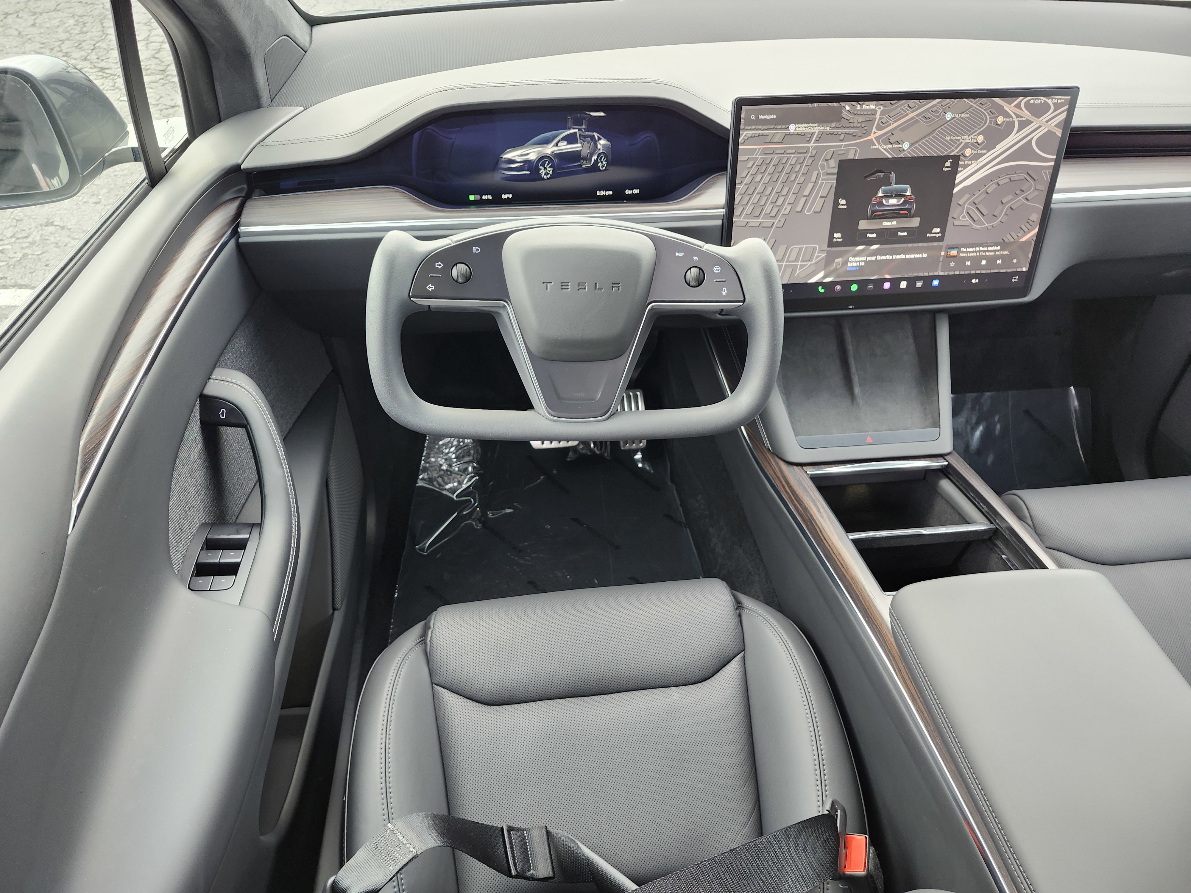 Used 2023 Tesla Model X image 30