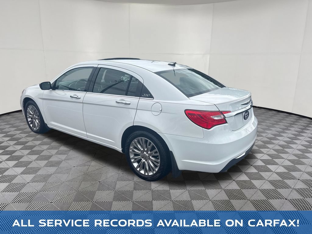 Used 2011 Chrysler 200 Limited FWD image 3