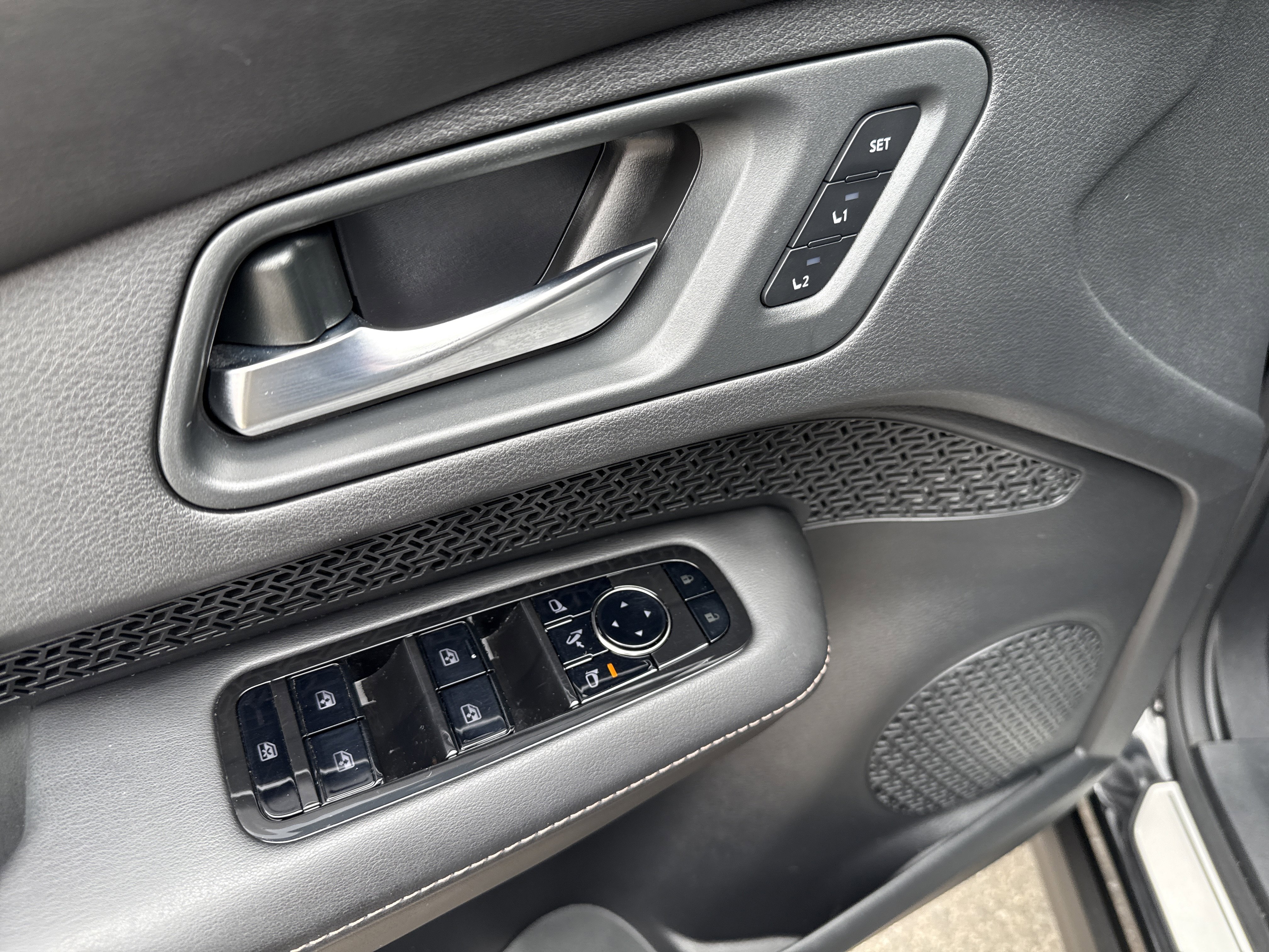 Certified 2024 Nissan Ariya AWD image 22