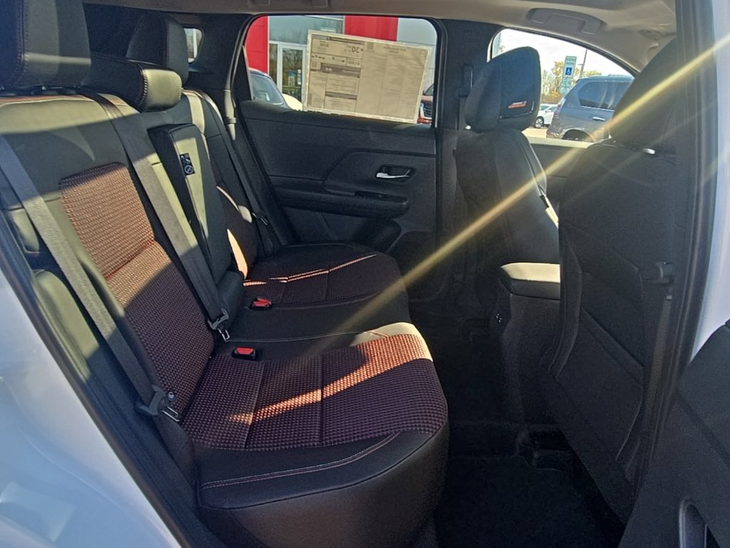 New 2026 Nissan Kicks SR w/ SR Premium Package AWD/4WD image 25
