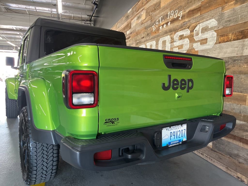 Used 2025 Jeep Gladiator Sport image 57