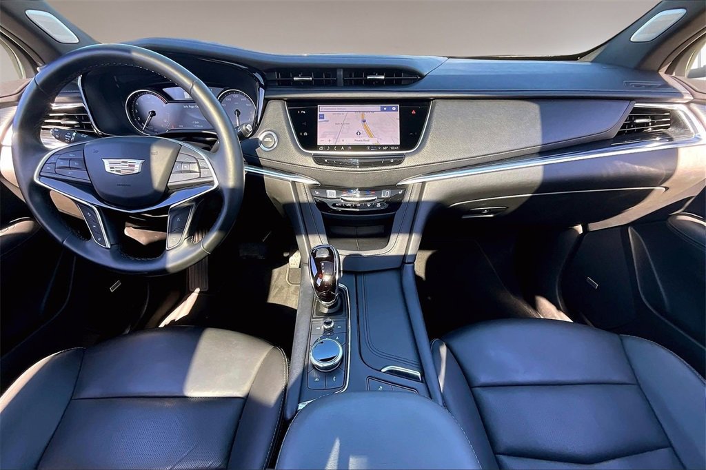 Certified 2025 Cadillac XT5 Premium Luxury image 15