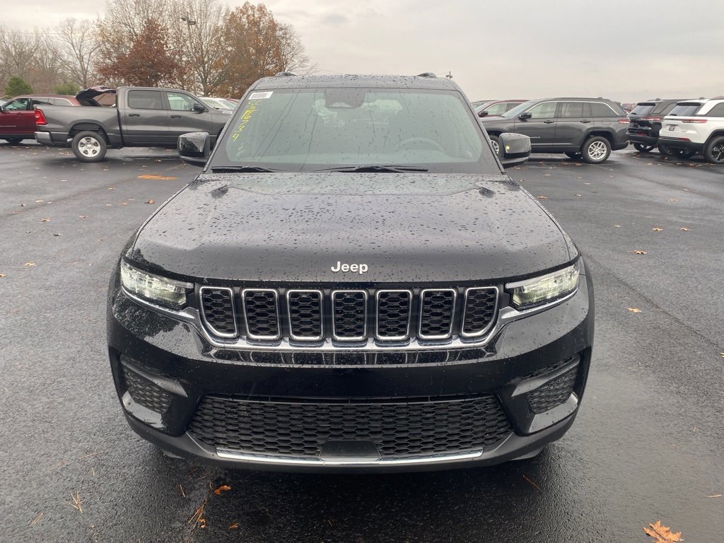 New 2025 Jeep Grand Cherokee Laredo X w/ Trailer Tow Package image 2
