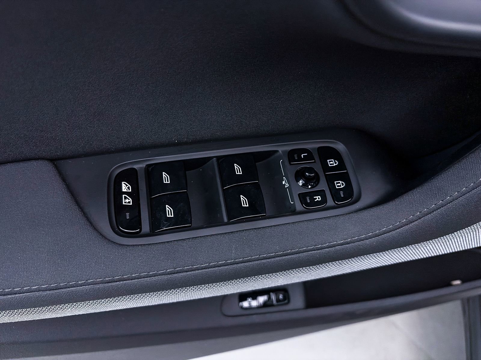 Used 2024 Polestar Polestar 2 image 17