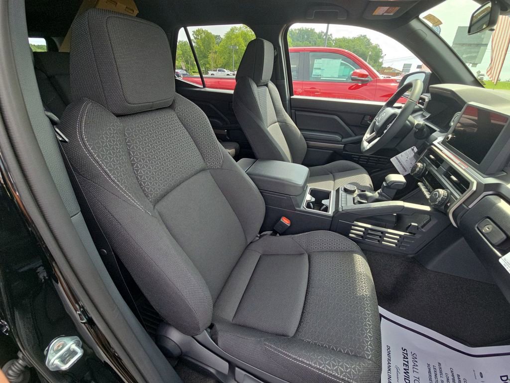 Used 2025 Toyota 4Runner SR5 image 30